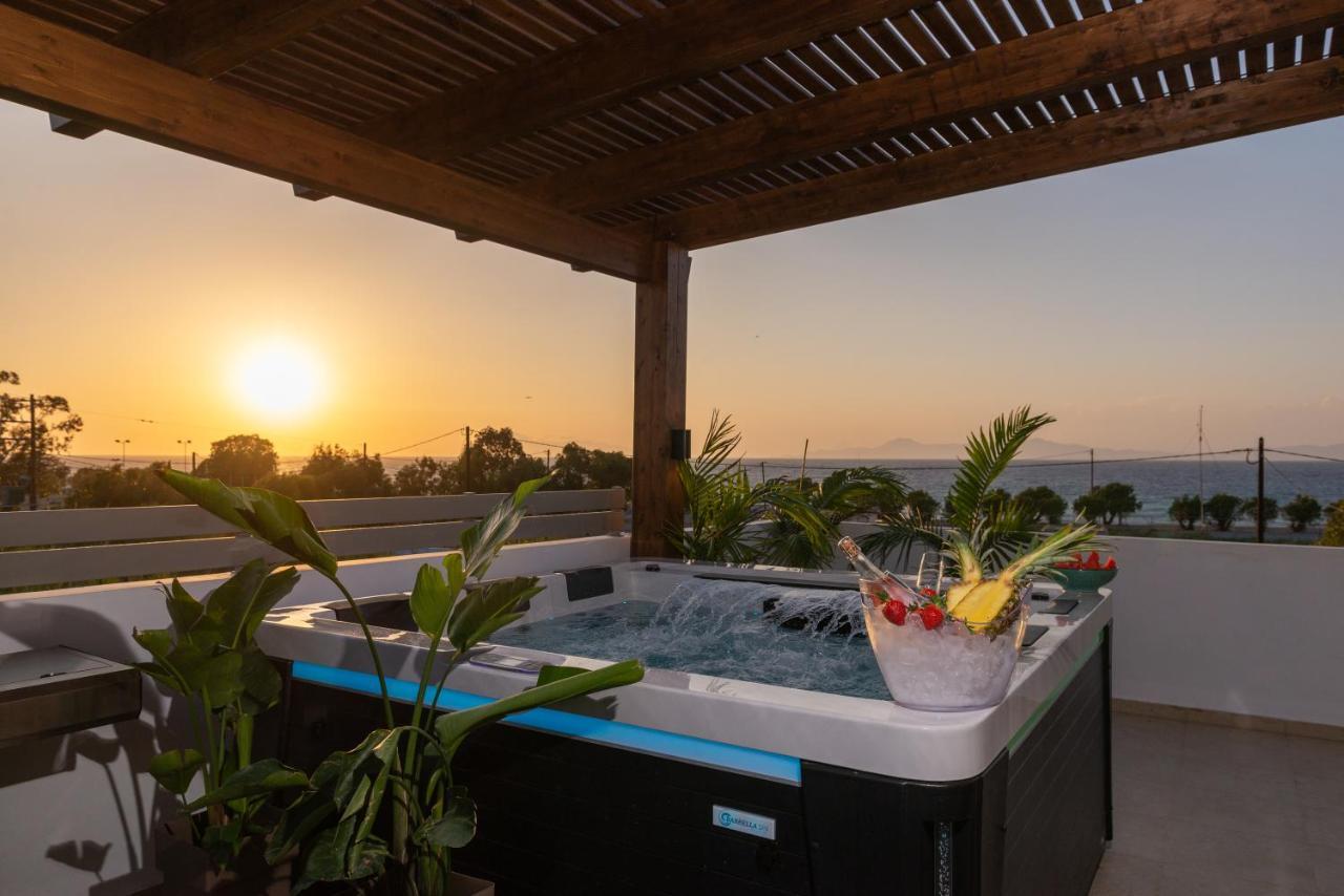 Odyssea Top View & Hot Jacuzzi Front Beach Kremastí Dış mekan fotoğraf