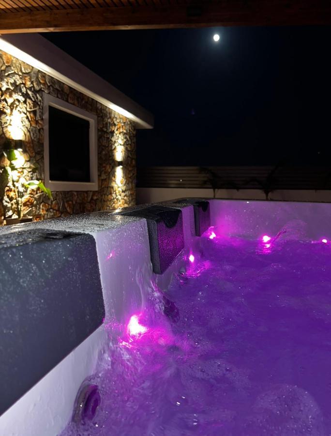 Odyssea Top View & Hot Jacuzzi Front Beach Kremastí Dış mekan fotoğraf