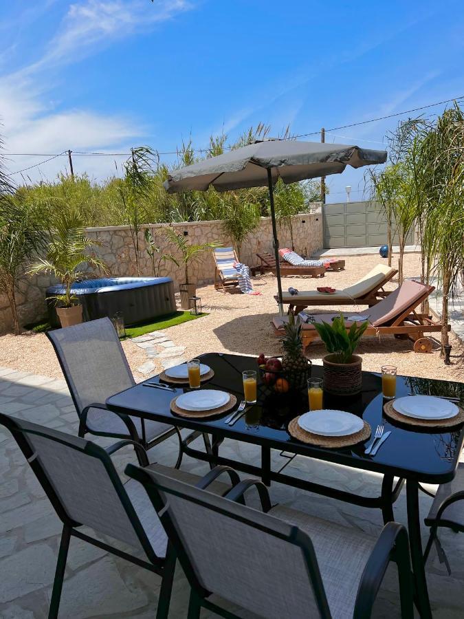 Odyssea Top View & Hot Jacuzzi Front Beach Kremastí Dış mekan fotoğraf