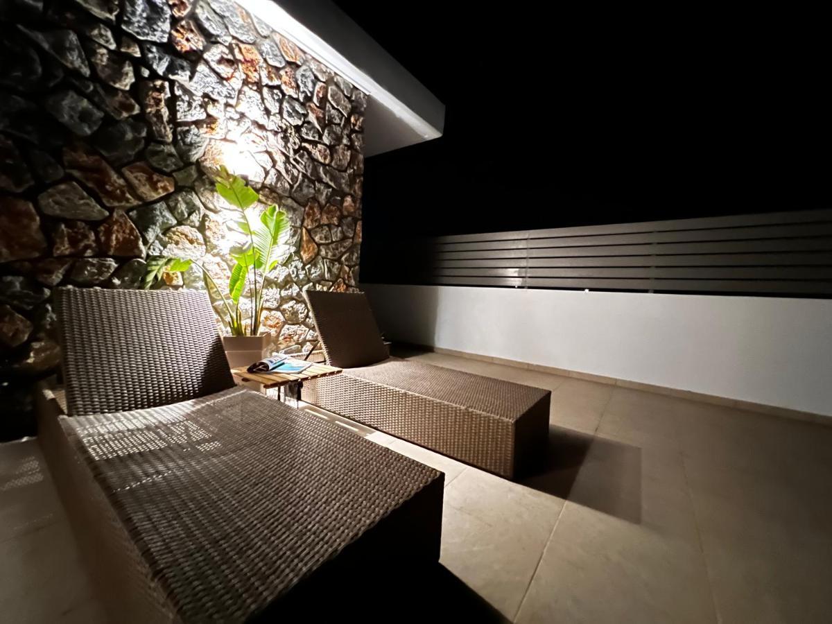 Odyssea Top View & Hot Jacuzzi Front Beach Kremastí Dış mekan fotoğraf