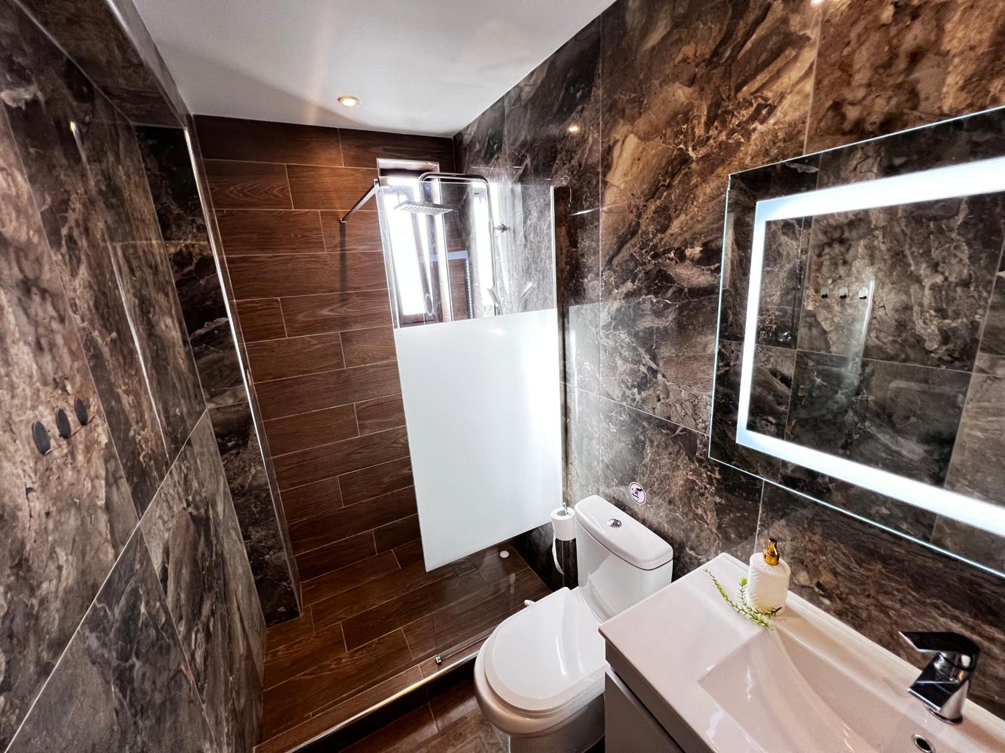 Odyssea Top View & Hot Jacuzzi Front Beach Kremastí Dış mekan fotoğraf