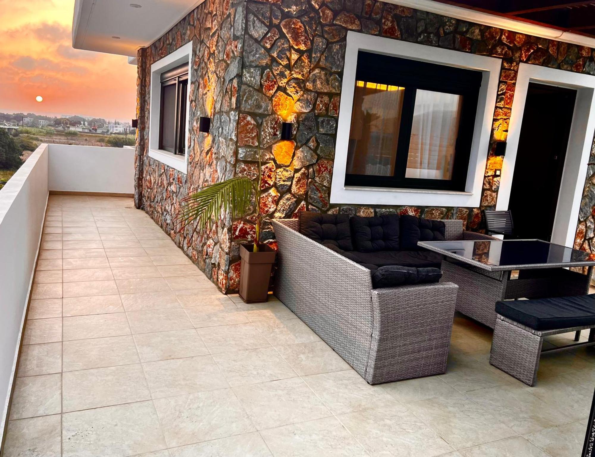 Odyssea Top View & Hot Jacuzzi Front Beach Kremastí Dış mekan fotoğraf